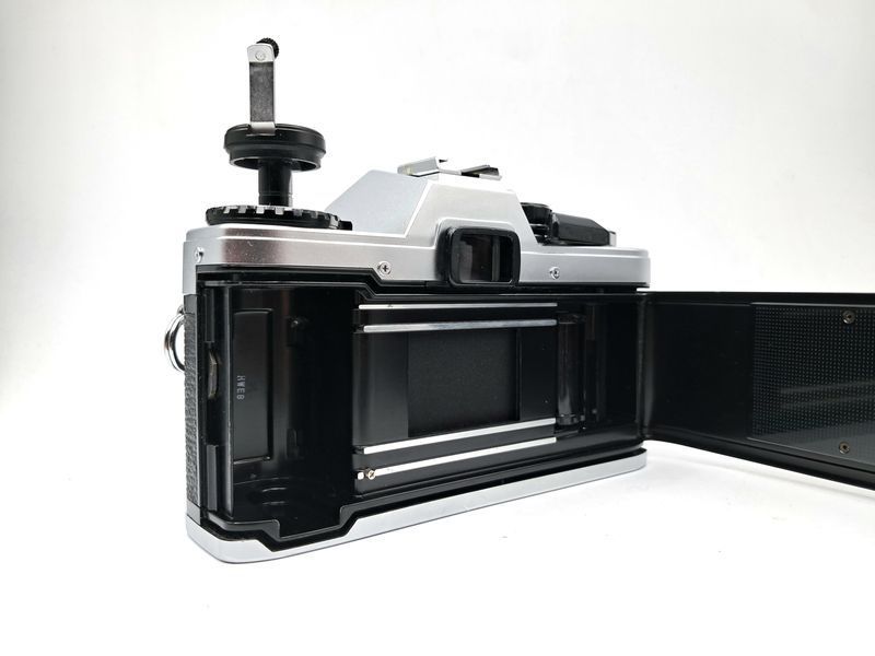 Olympus OM10