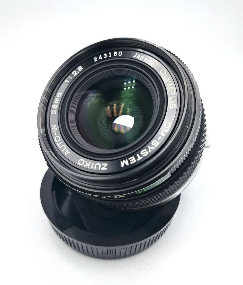 Olympus OM-System Zuiko Auto-W 28mm 1:2.8