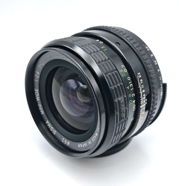 Sigma Mini-Wide 1:2.8 f=28mm Multi-Coated