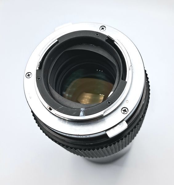 Olympus OM-System Zuiko Auto-T 200mm 1:4
