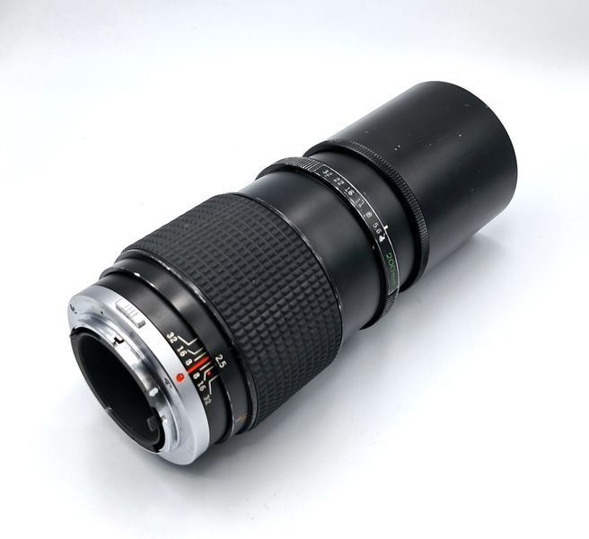 Olympus OM-System Zuiko Auto-T 200mm 1:4