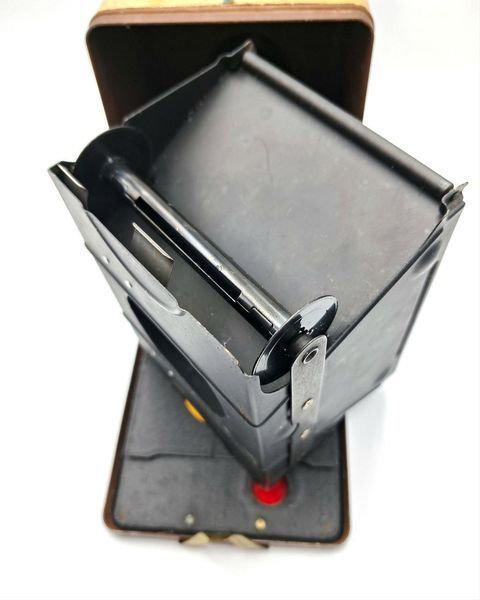 Kodak Six-20 Brownie Model F