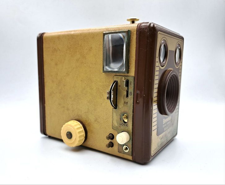 Kodak Six-20 Brownie Model F