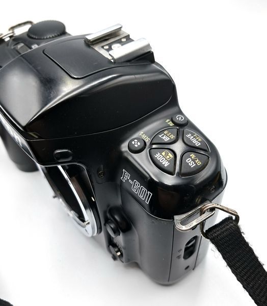 Nikon F-601