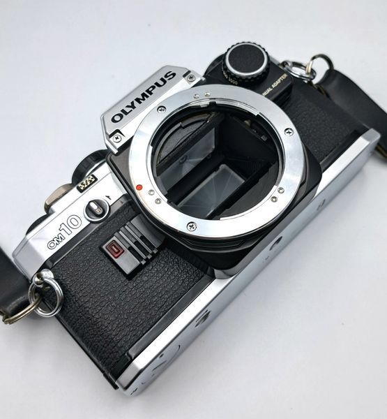 Olympus OM10 + Manual Adapter