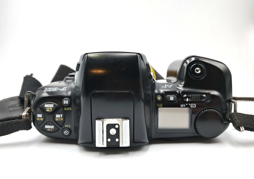 Nikon F-601