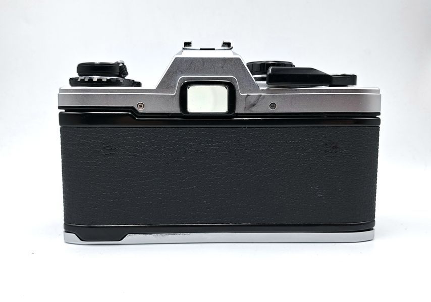 Olympus OM10 + Manual Adapter
