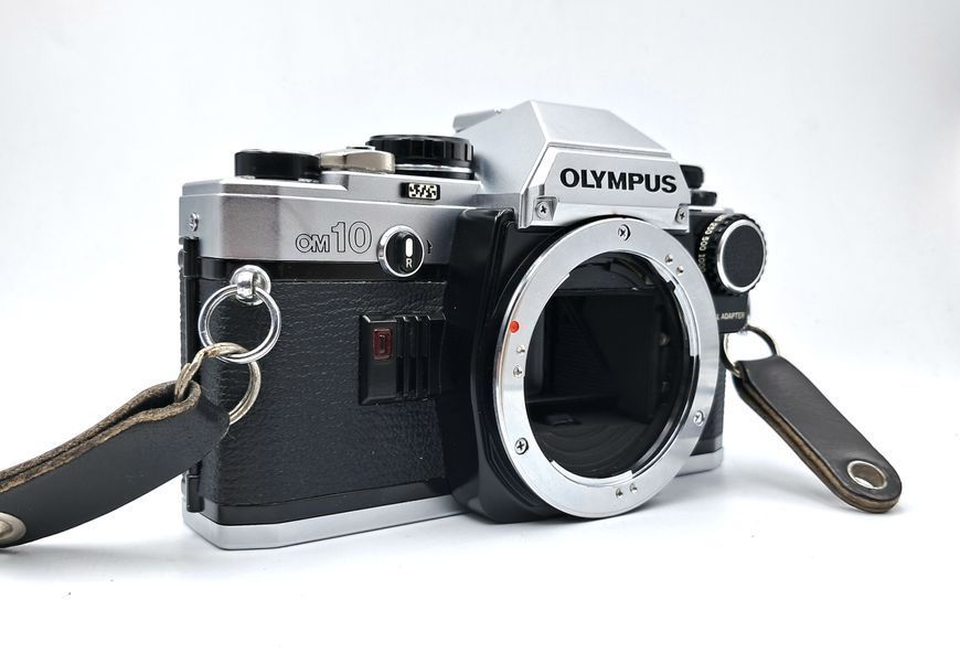 Olympus OM10 + Manual Adapter