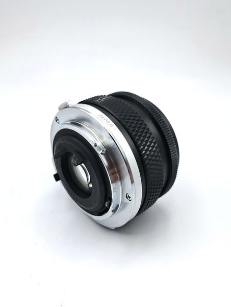 Olympus OM-System Auto-W 28mm 1:2.8