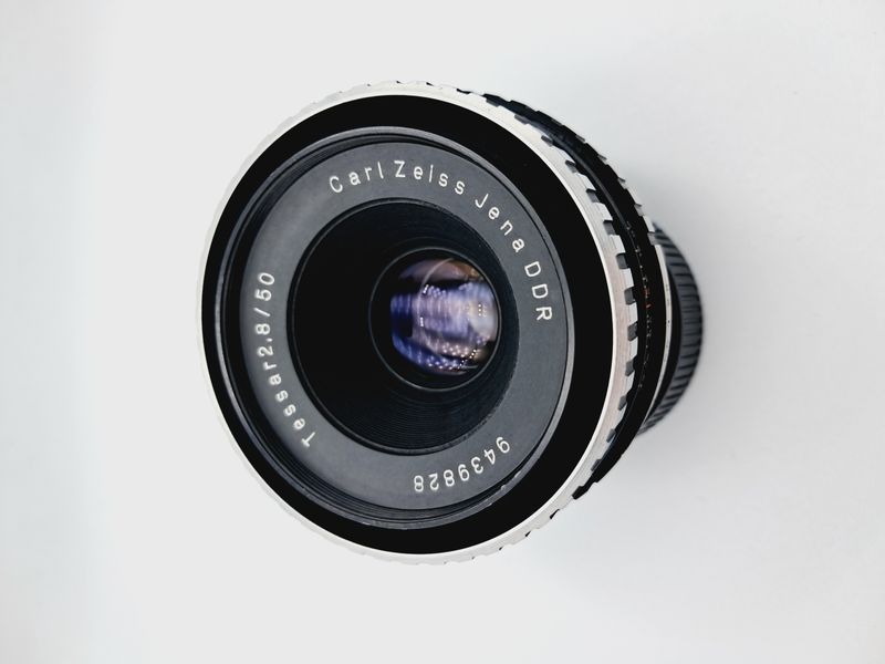 Carl Zeiss Jena Tessar 2.8/50, вигляд спереду