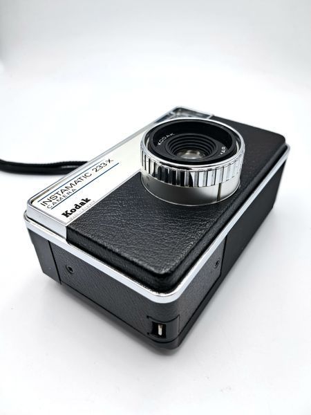 Kodak Instamatic 233-x Camera Kodak Instamatic 233-x Camera фото