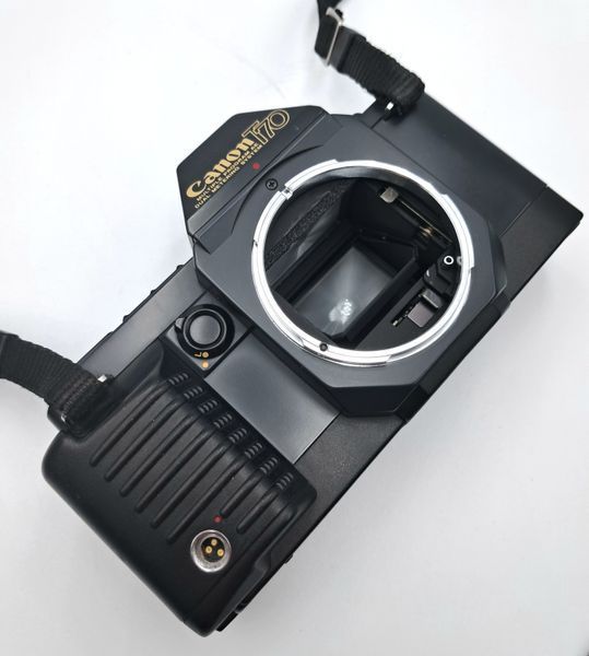 Canon T70