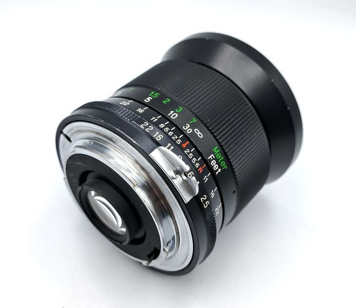 Vivitar 28mm 1:2.5 Auto Wide-Angle