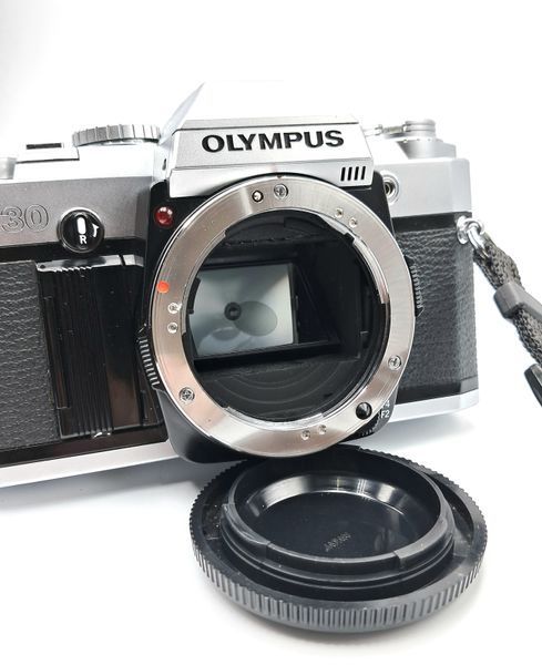 Olympus OM 30