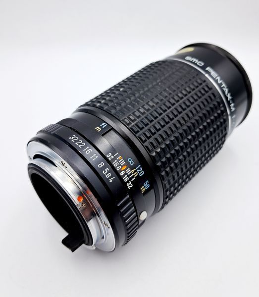 SMC Pentax-M 200mm f/4, вигляд з боку