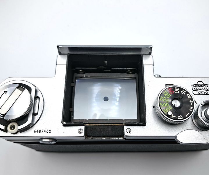 Nikon F