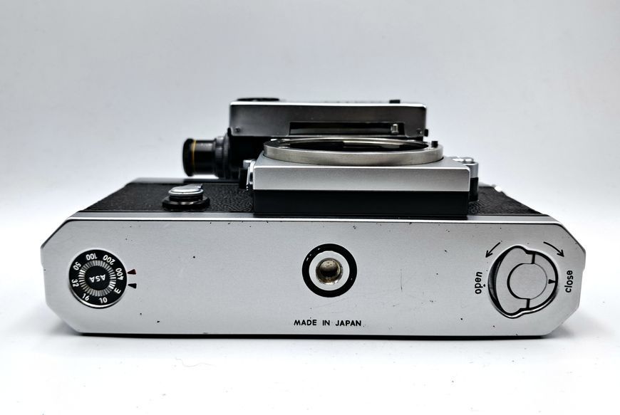 Nikon F