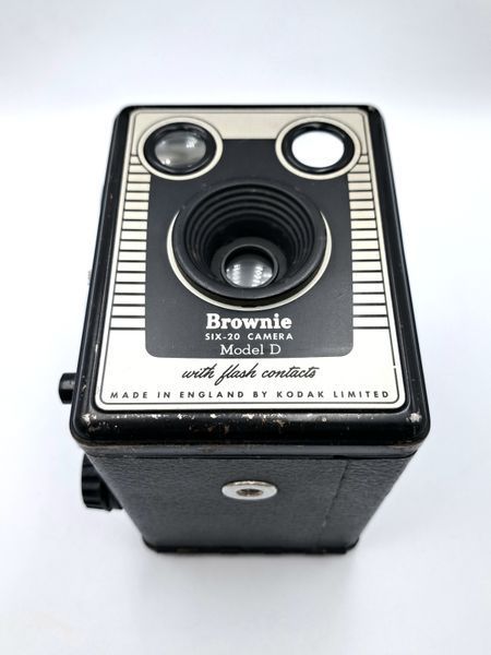 Kodak Brownie Six-20 Model D