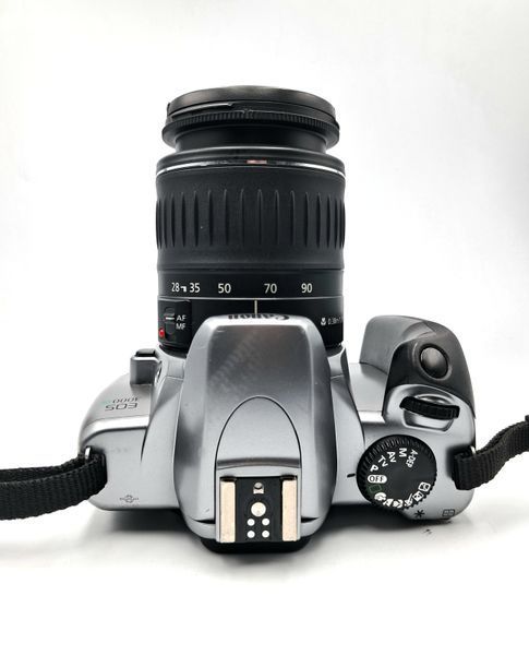 Canon EOS 3000V