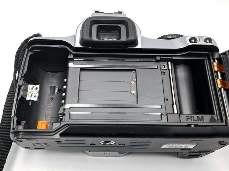 Canon EOS 3000V