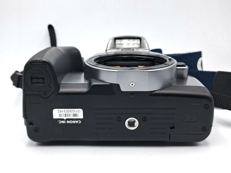 Canon EOS 3000V