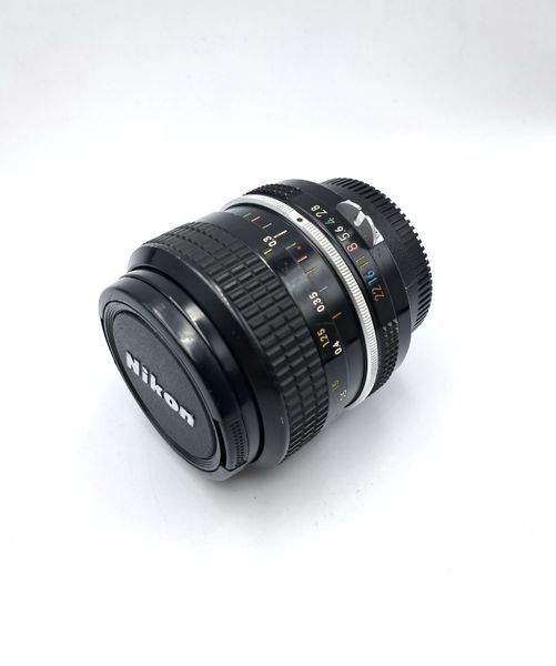 Nikon Nikkor 24mm 1:2.8