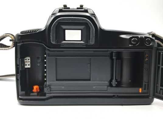 Купити Canon EOS 1000F 4029912 в інтернет магазині Manuallens