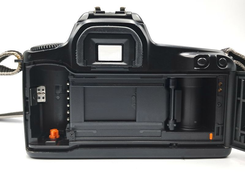 Canon EOS 1000F