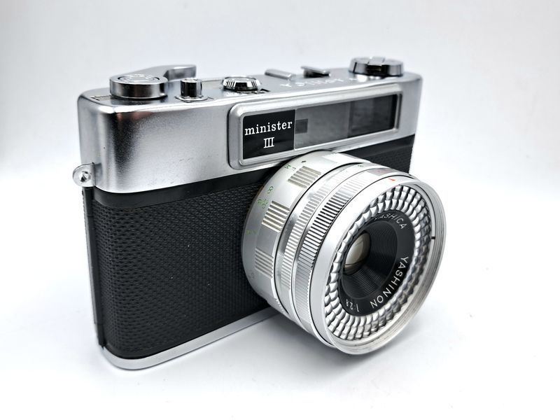 Yashica Minister III