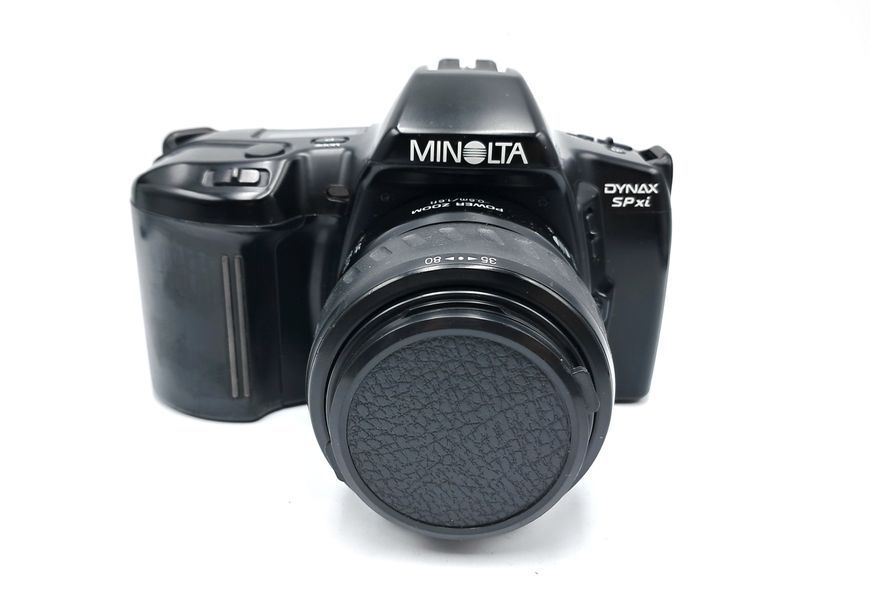 Minolta Dynax SPxi + Minolta AF Power Zoom 35-80mm 1:4-5.6