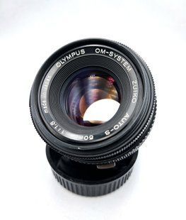 Olympus OM-System Zuiko Auto-S 1:1.8 f=50mm