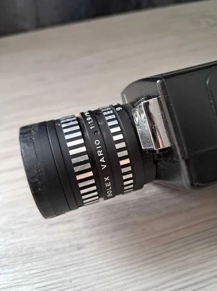 Плівкова кінокамера Bolex 233 Compact Плівкова кінокамера Bolex 233 Compact фото