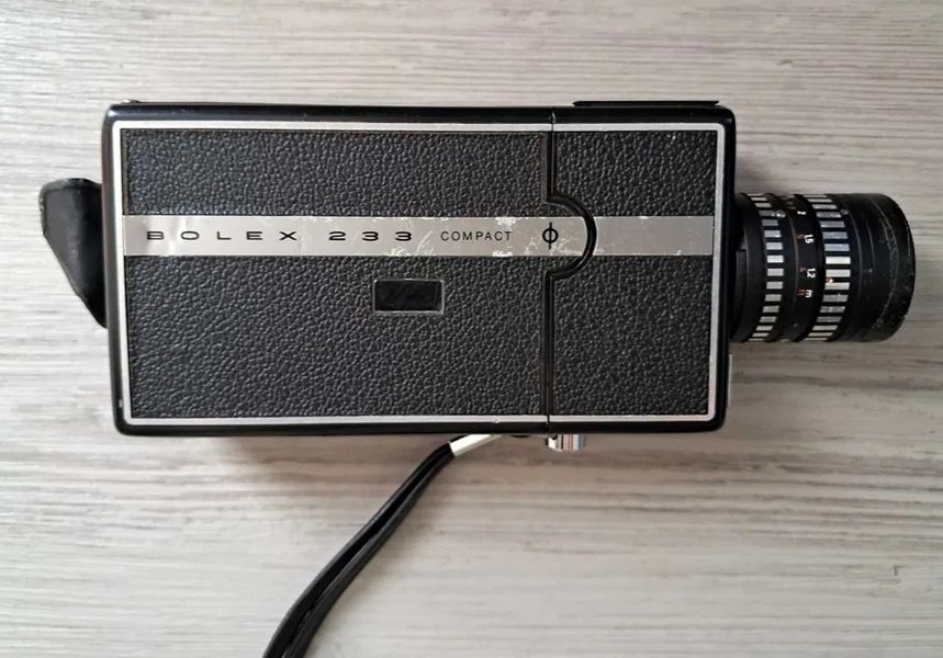 Плівкова кінокамера Bolex 233 Compact Плівкова кінокамера Bolex 233 Compact фото