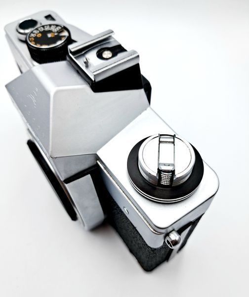 Praktica L