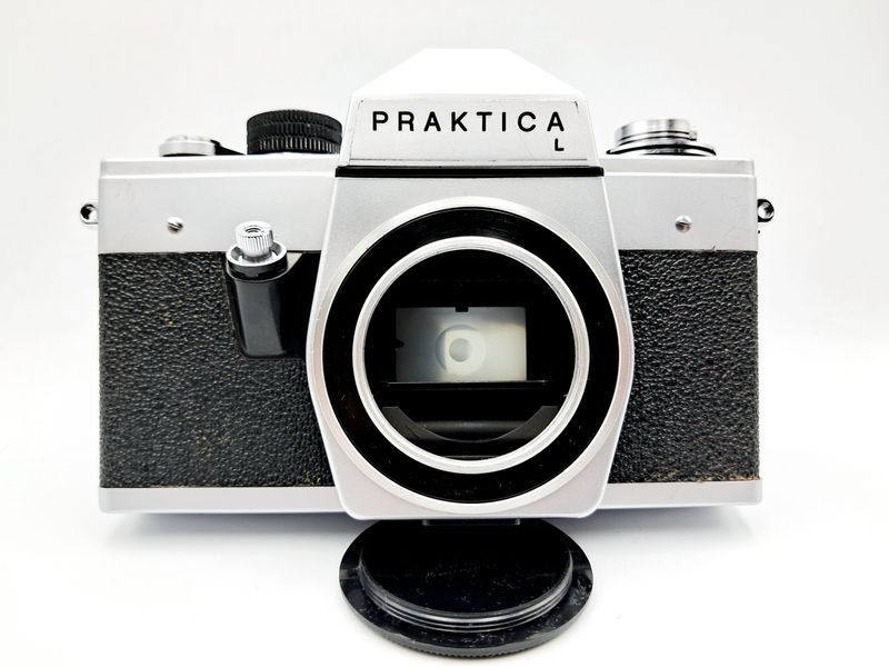 Praktica L