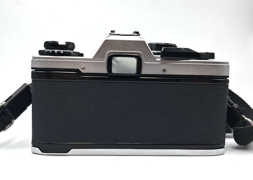 Olympus OM10