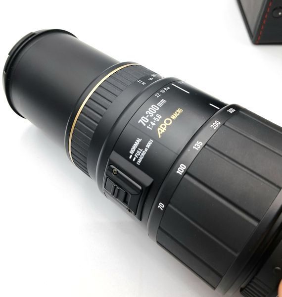 Sigma 70-300mm 1:4.5-5.6 APO macro Pentax