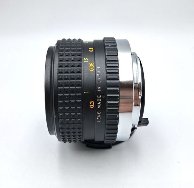 Bell&Howell 1:2.8 f=28mm