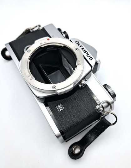 Olympus OM-1 – Легендарна 35мм плівкова камера | Купити в Україні