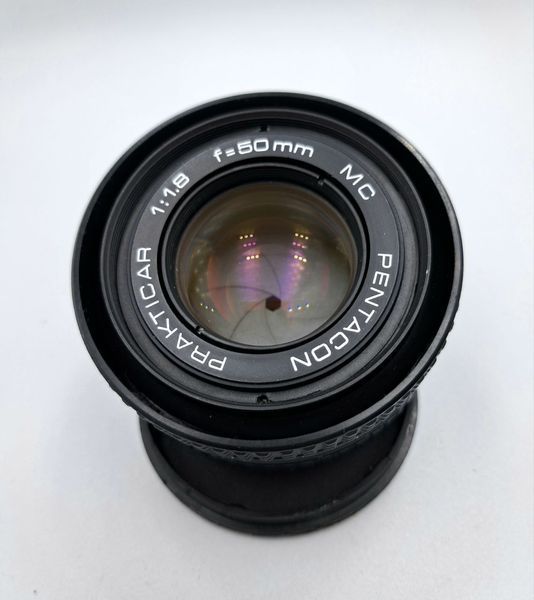 MC Pentacon Prakticar 1:1.8 f=50mm