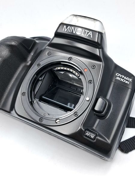 Minolta Dynax 300si + Minolta AF Zoom 35-70mm 1:3.5-4.5 96502305 фото