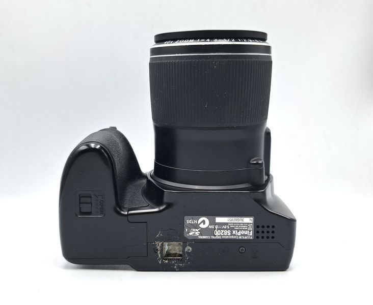 Fujifilm FinePix S8200