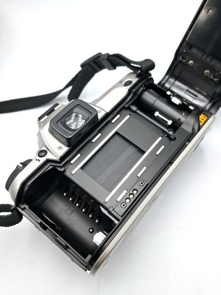 Pentax MZ-30 + SMC Pentax-FA 1:4-5.5 35-80mm