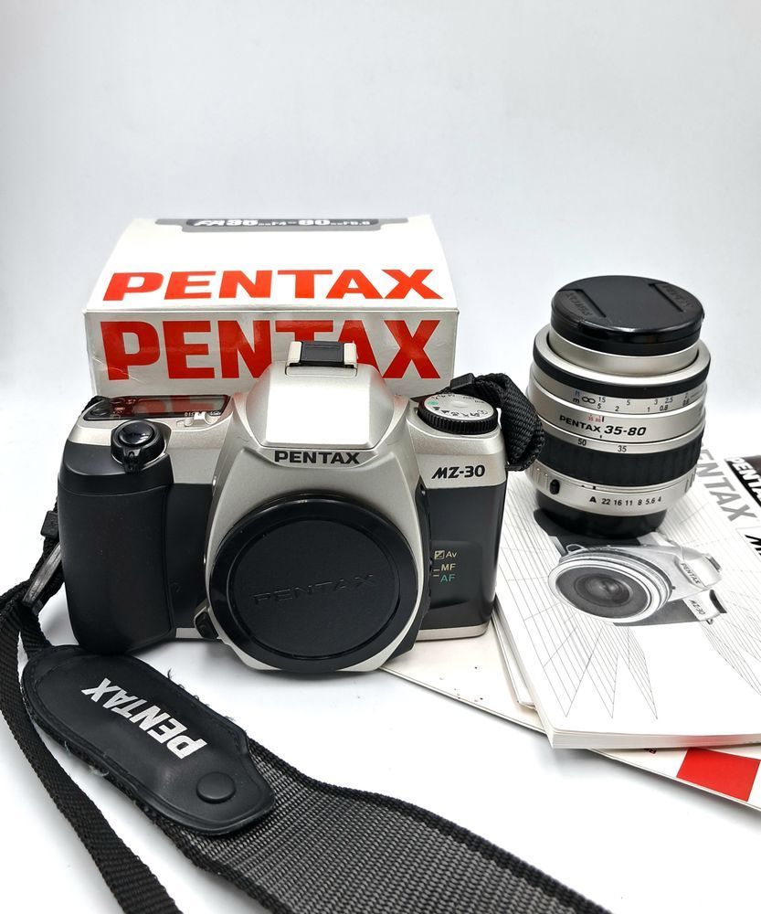 Pentax MZ-30 + SMC Pentax-FA 1:4-5.5 35-80mm