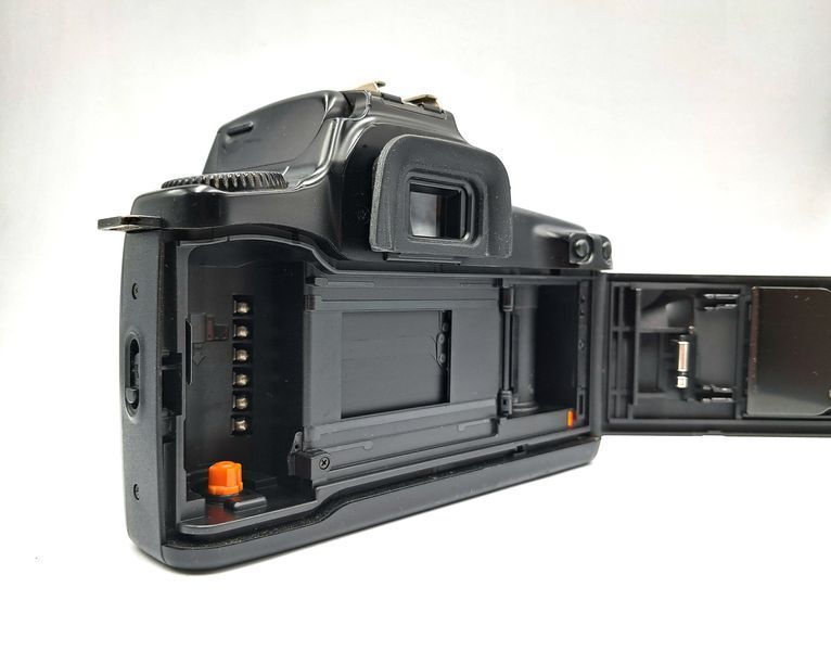 Canon EOS 1000F